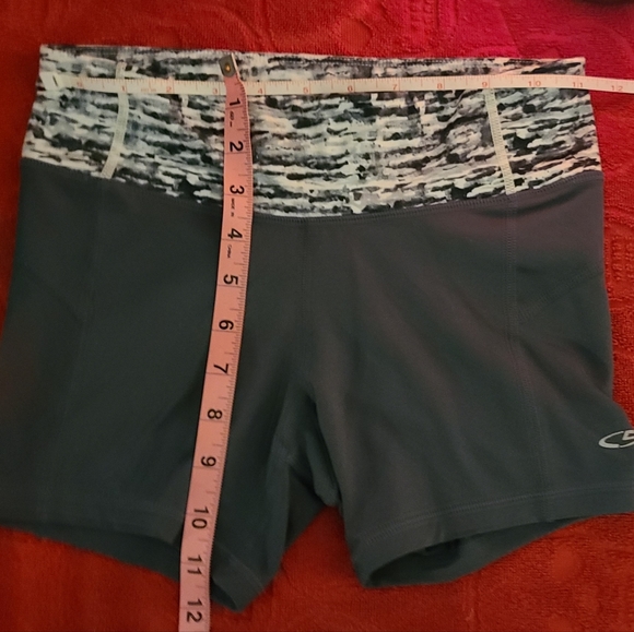 Champion stretchy athletic shorts - Picture 3 of 6